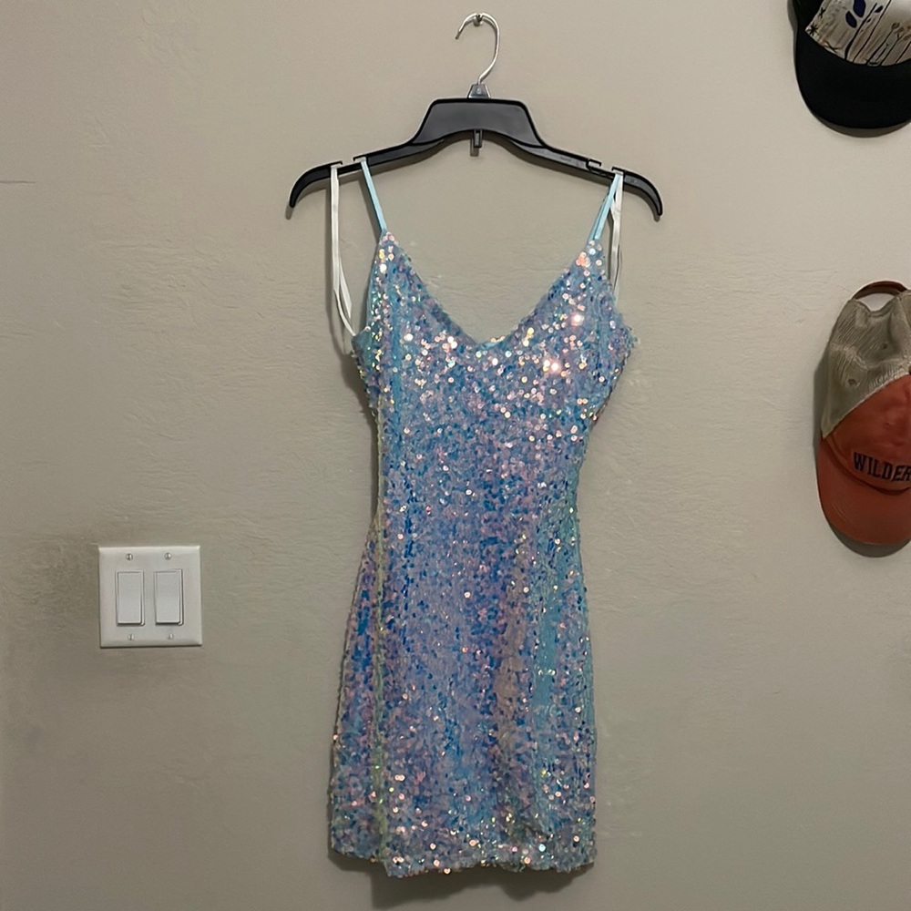 Windsor dress size small for homecoming/party (perfect condition worn once)